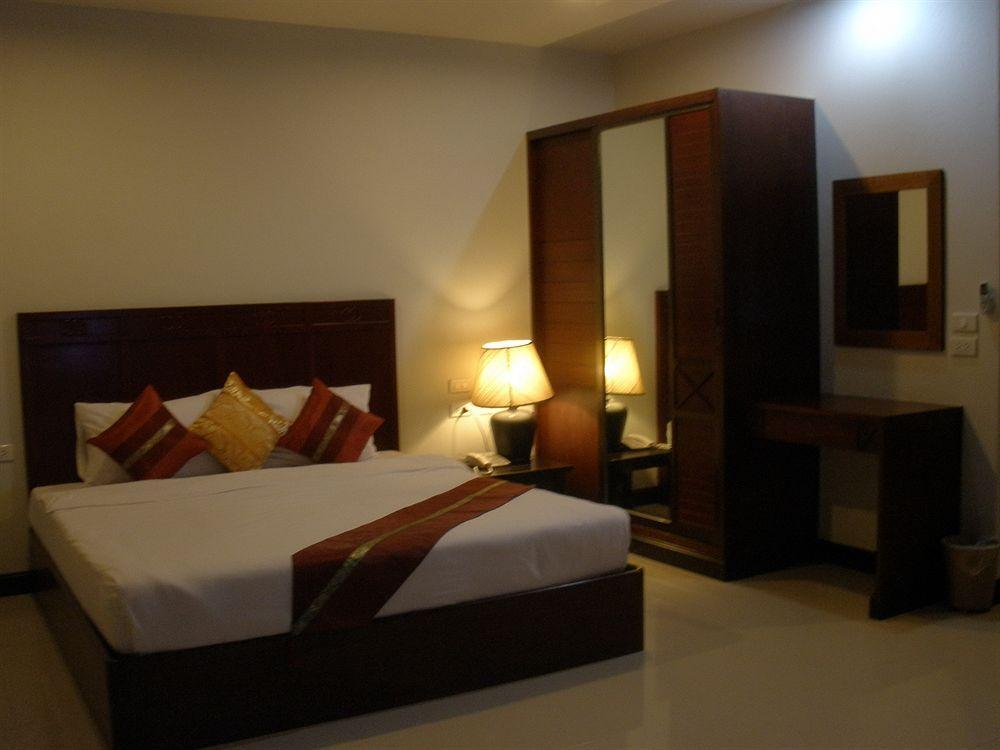דירות Phuket C.A.P Mansion מראה חיצוני תמונה