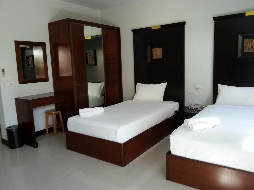 דירות Phuket C.A.P Mansion מראה חיצוני תמונה