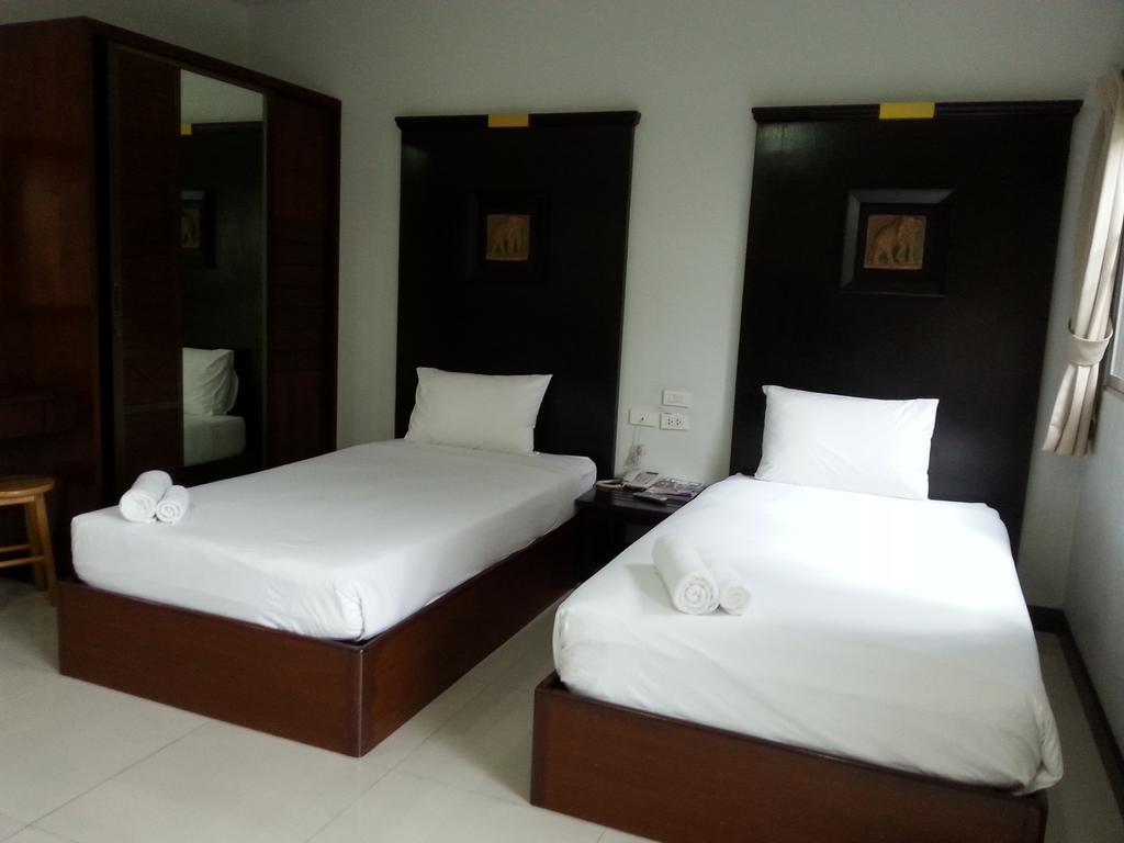 דירות Phuket C.A.P Mansion מראה חיצוני תמונה