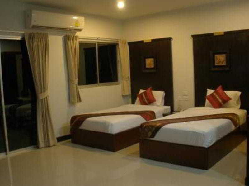 דירות Phuket C.A.P Mansion מראה חיצוני תמונה